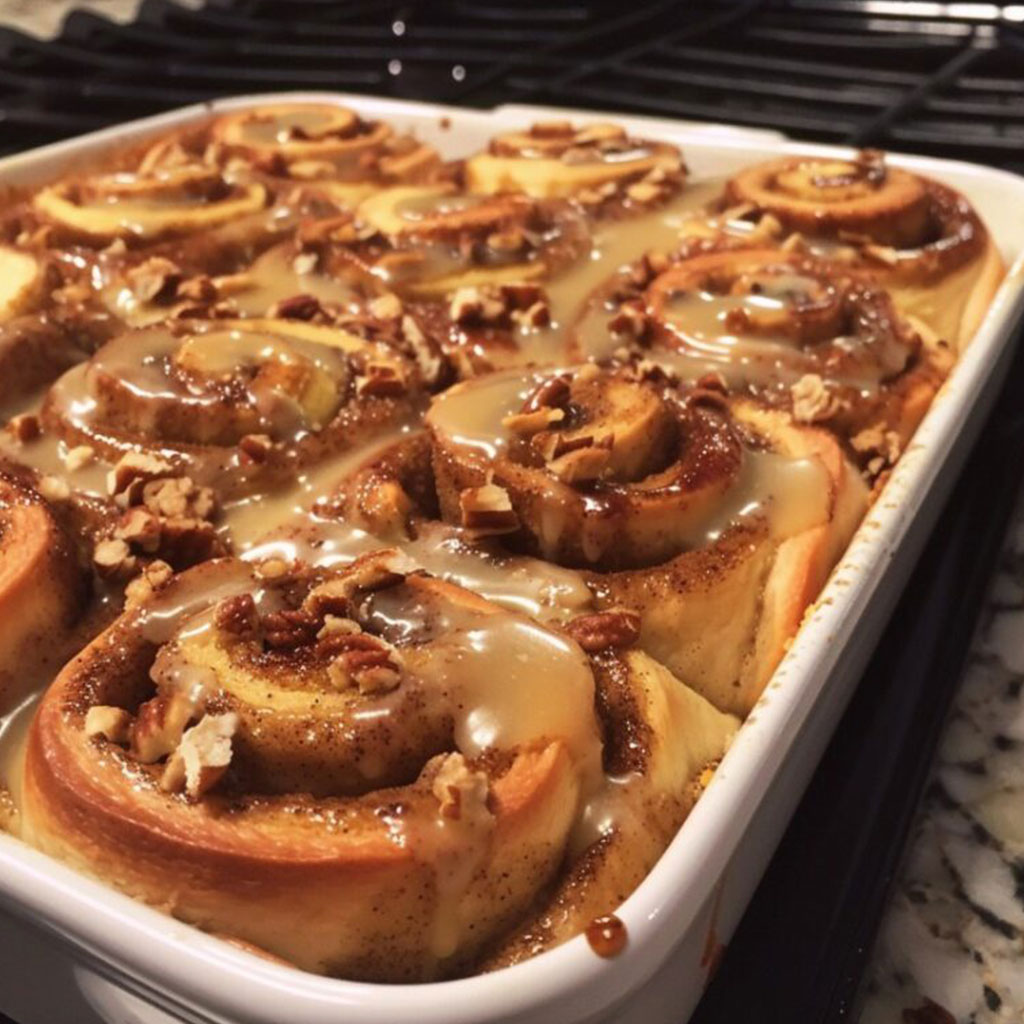 Banana Bread Cinnamon Rolls, Delicious Banana Bread Cinnamon Rolls