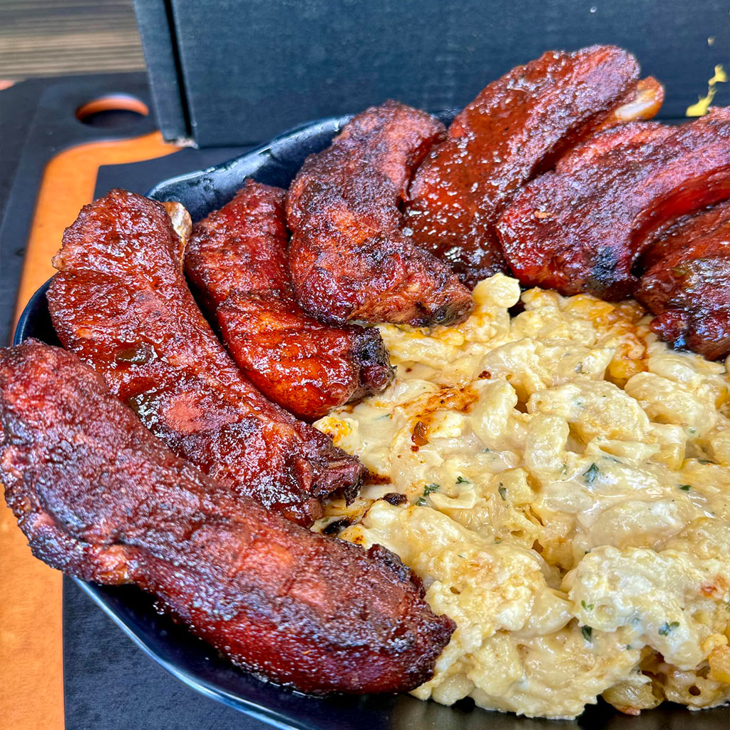 Party Ribs served with Mac and Cheese