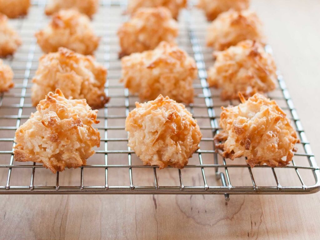 Coconut Macaroon Magic, Coconut macaroons recipe, Coconut macaroons with condensed milk, Chewy coconut macaroons recipe, Chocolate coconut macaroons, Simple coconut macaroon recipe,